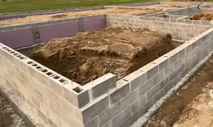 Wybór betonu na fundamenty: B20 czy B25? Uniknij błędów!