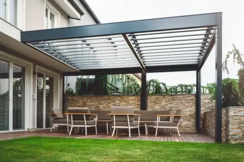 Poliwęglan na taras: Jak wybrać grubość? Poradnik eksperta